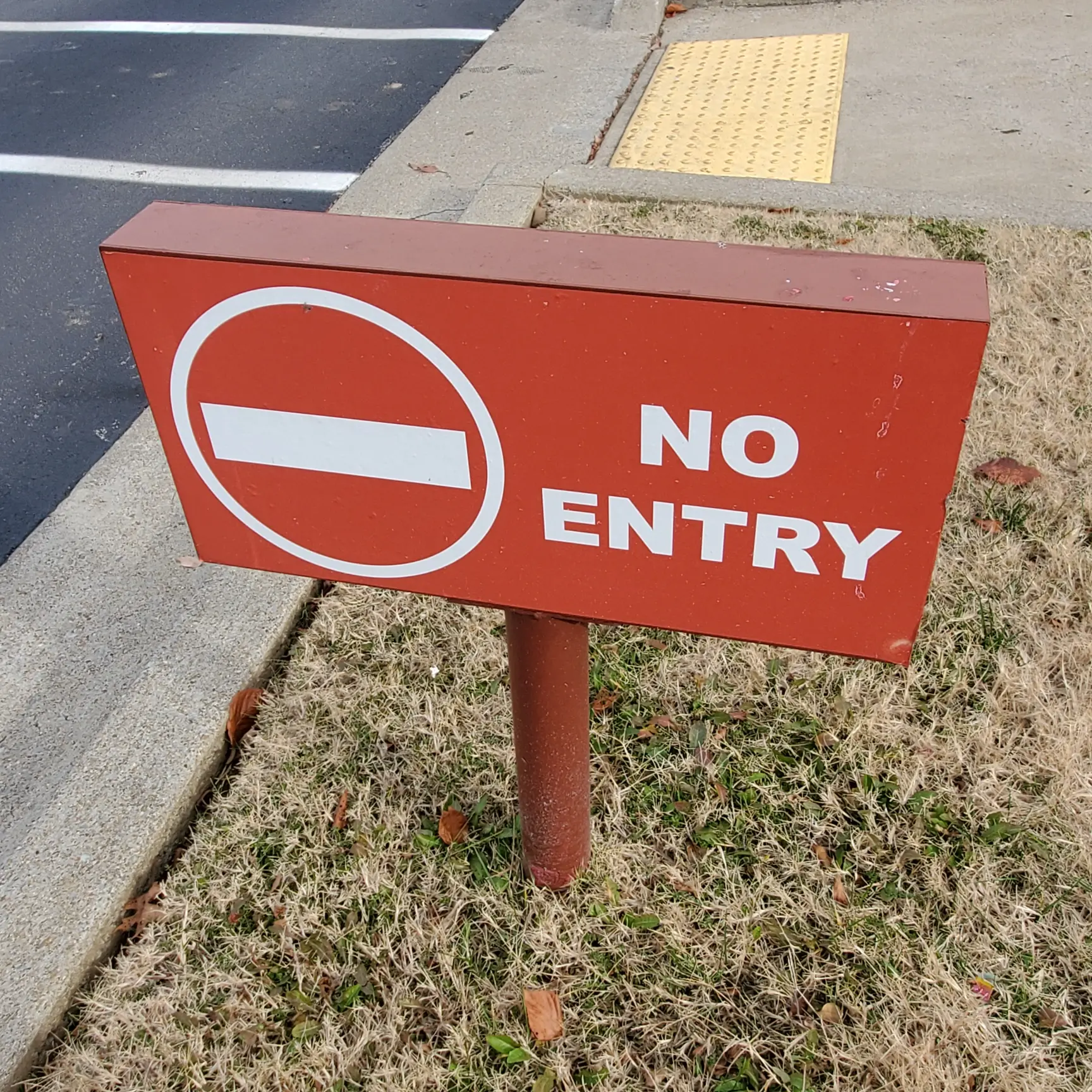 Wayfinding Arrow Refurbish & Redecal - Commercial LED sign installation - Panda Express #1846 - Allen Black Sign Co